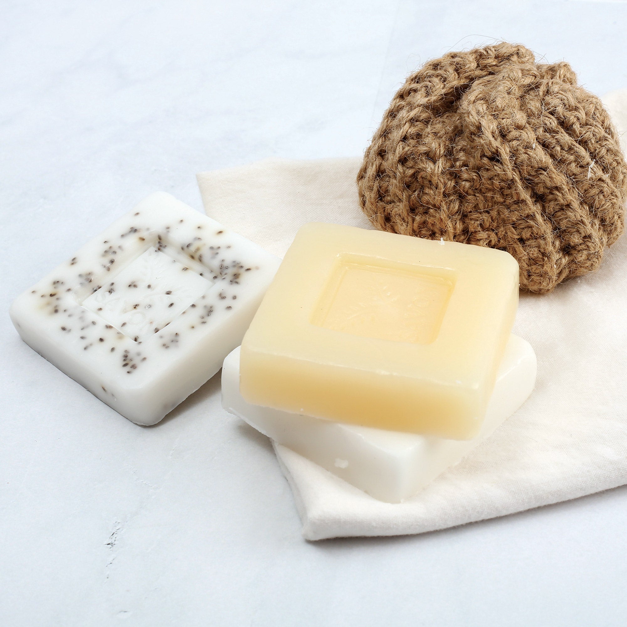DIY Honey Melt & Pour Soap - 100 g - Pamper Your Skin!