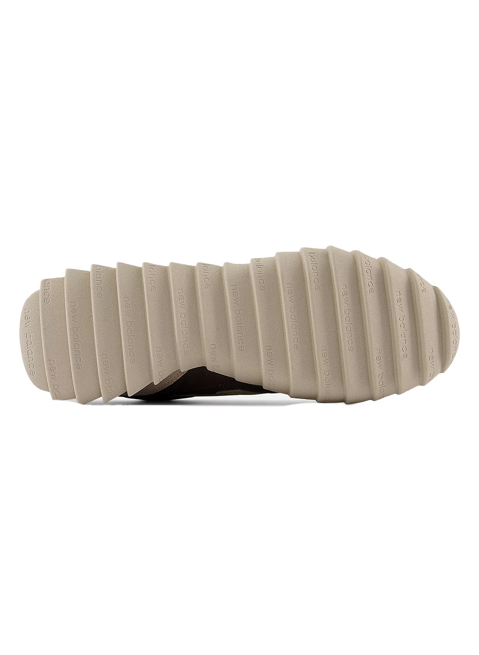 New Balance RC30 Driftwood Sneakers - Unleash Retro Chic Style!