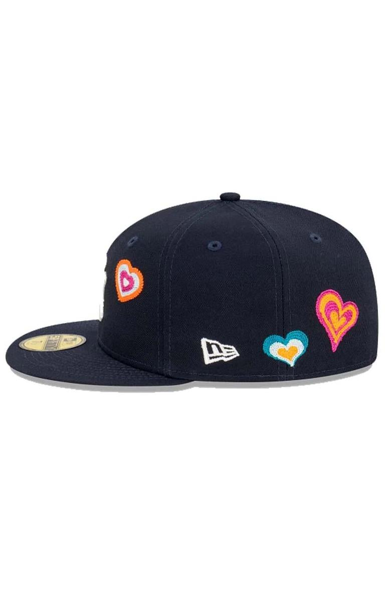 NY Yankees Heart Chainstitch 59FIFTY Fitted Cap - A Must - Have for Fans!