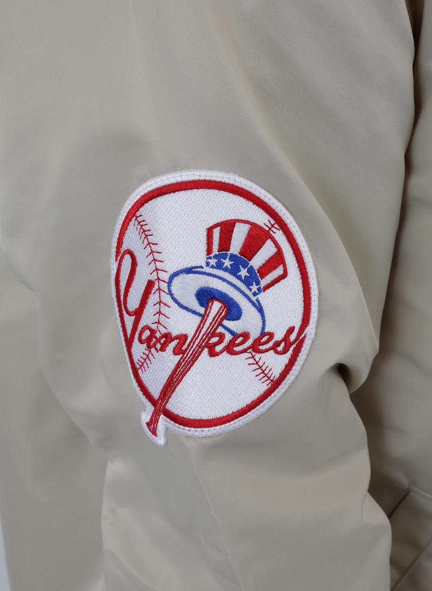 NY Yankees Iconic Logo Full - Zip Jacket: Show Your Team Pride (NE0109005)