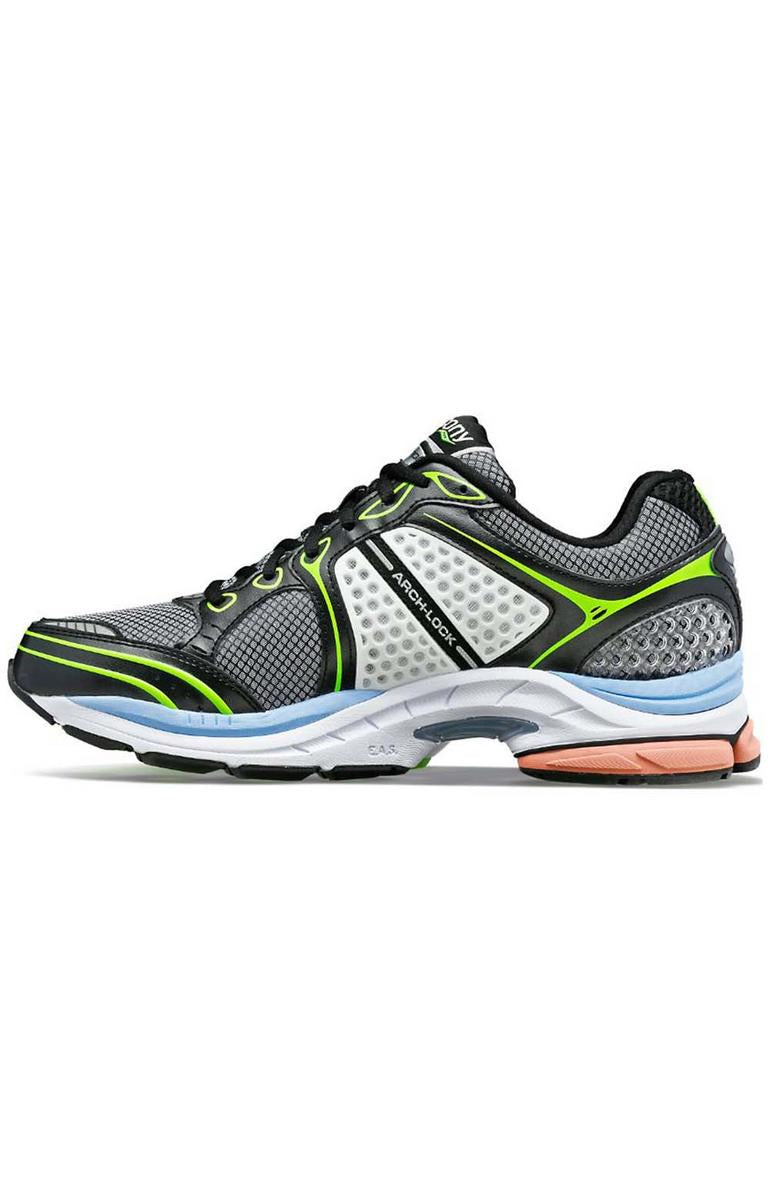 Saucony Progrid Triumph 4: Eco-Friendly Running Shoes in Stylish Black/White/Pink