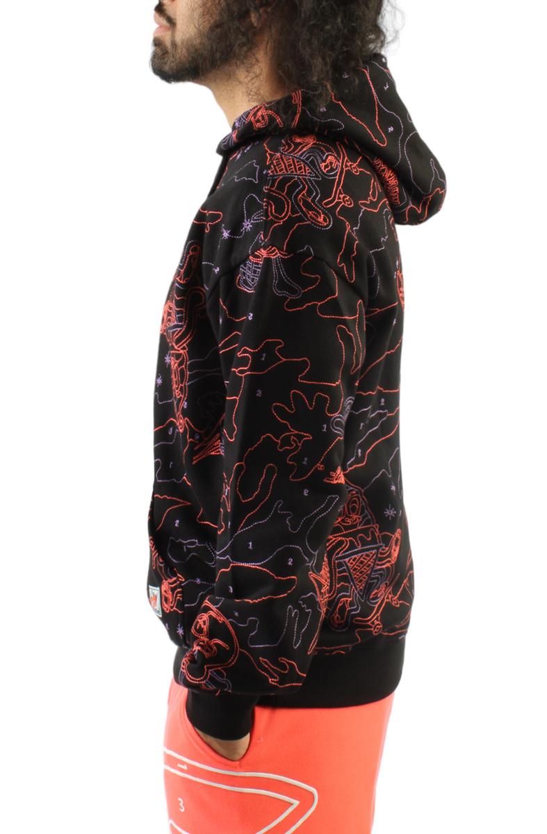 Stunning Camo Hoodie - A Must-Have!