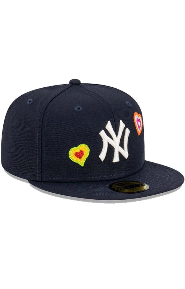 NY Yankees Heart Chainstitch 59FIFTY Fitted Cap - A Must - Have for Fans!
