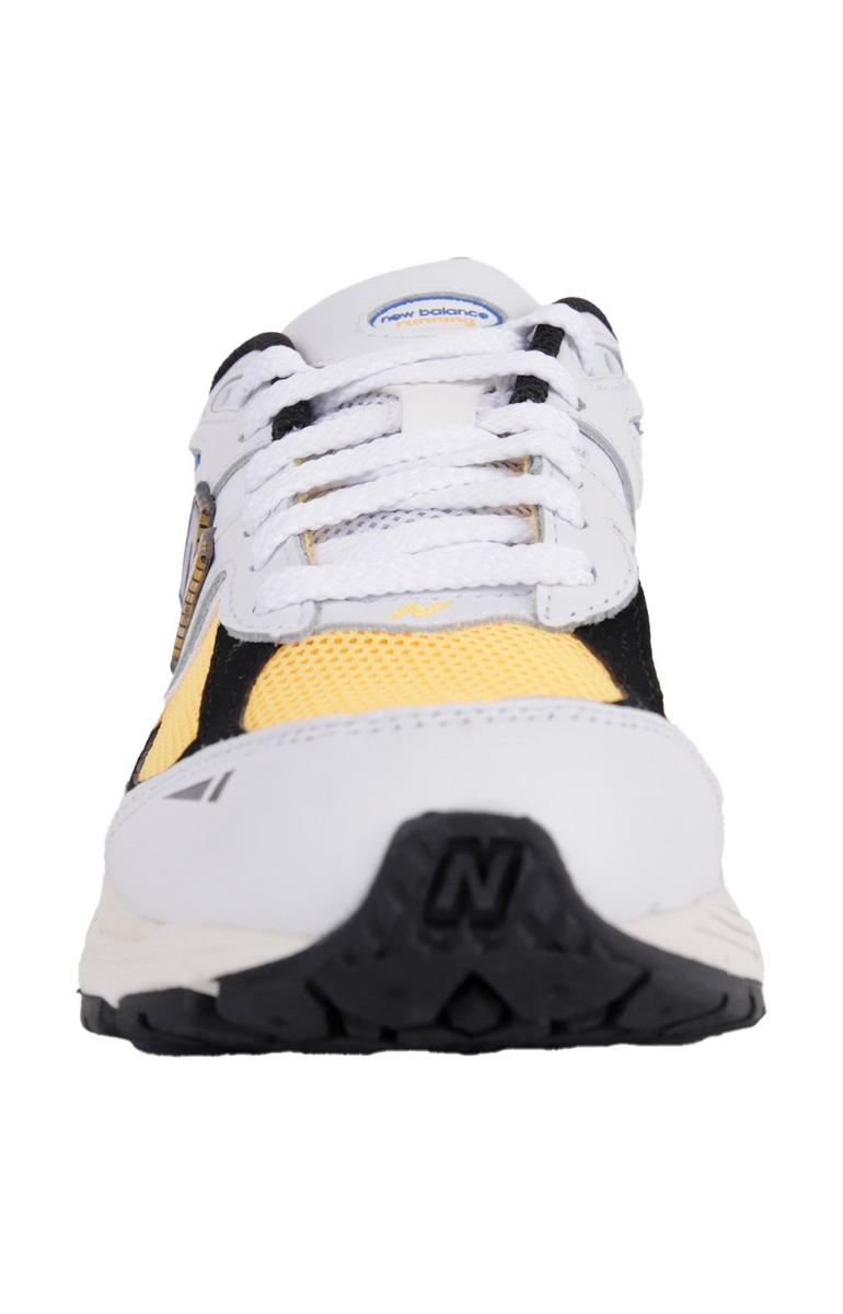 New Balance 2002R White and Lagoon Sneakers - A Fashion Must-Have!