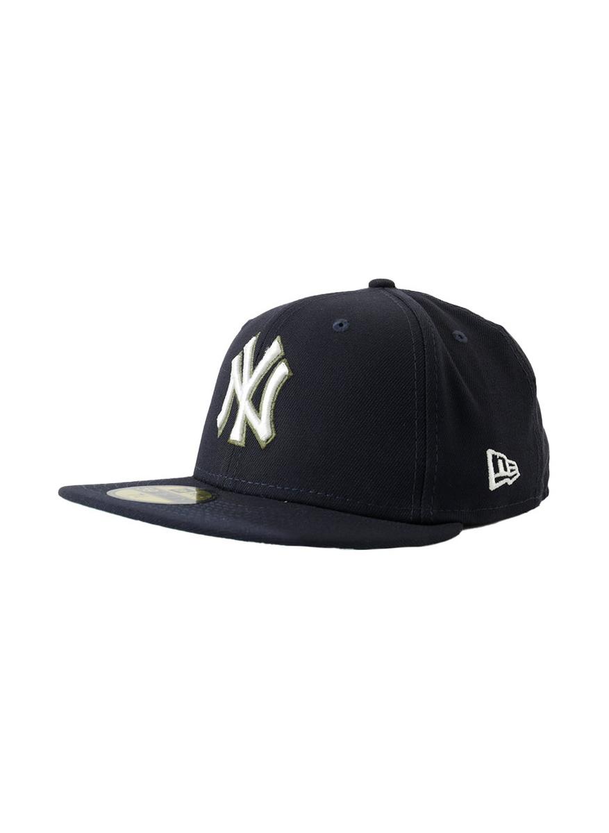 New Era's Stunning New York Yankees Floral Fitted Cap - Show Your Team Pride!