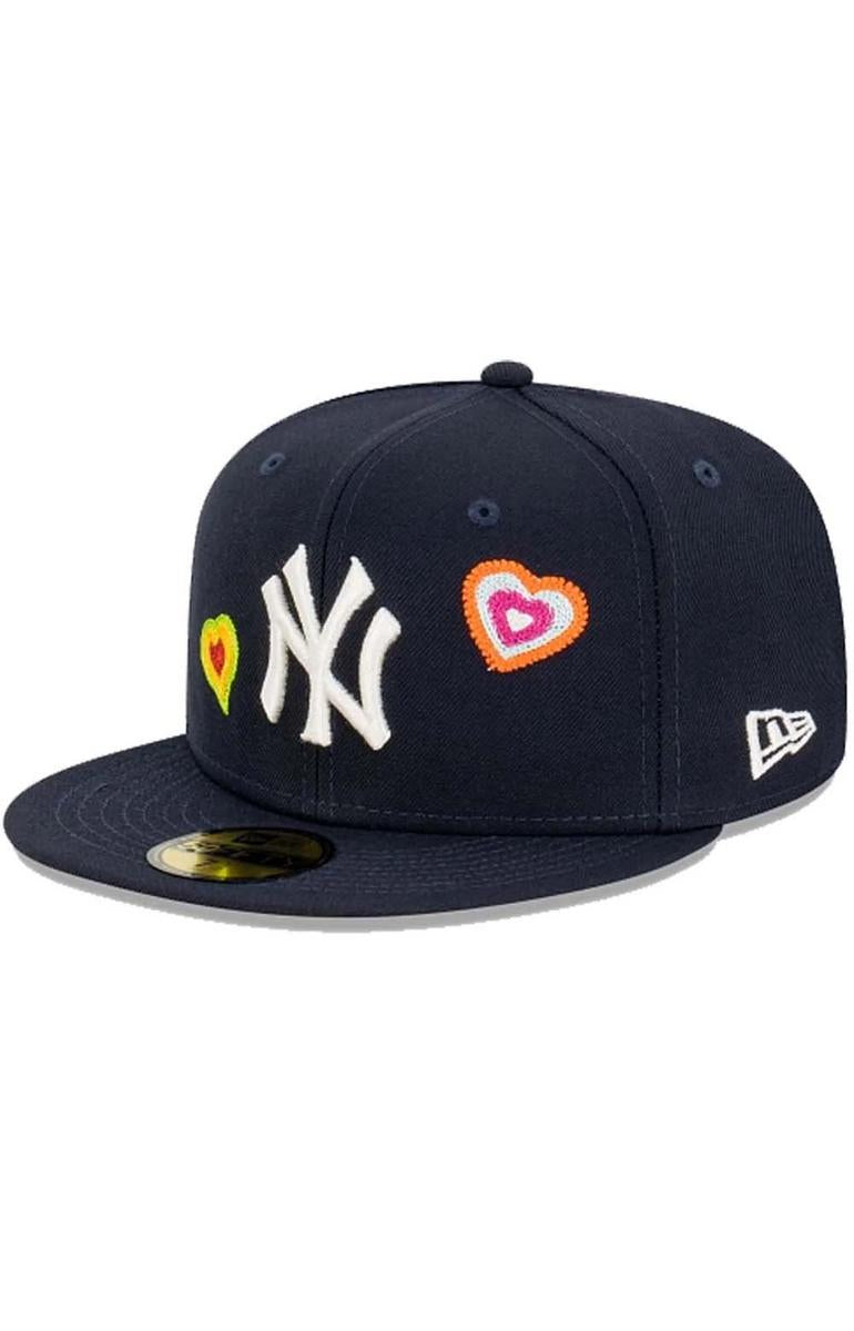 NY Yankees Heart Chainstitch 59FIFTY Fitted Cap - A Must - Have for Fans!