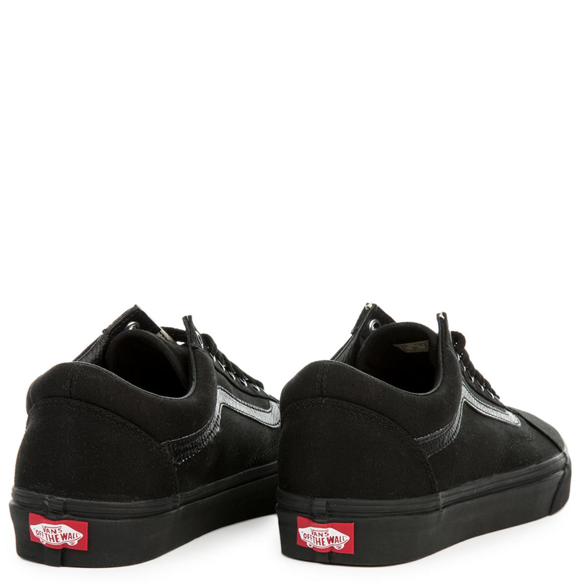 D3HBKA Old Skool Black/Black Shoes - A Timeless Classic!