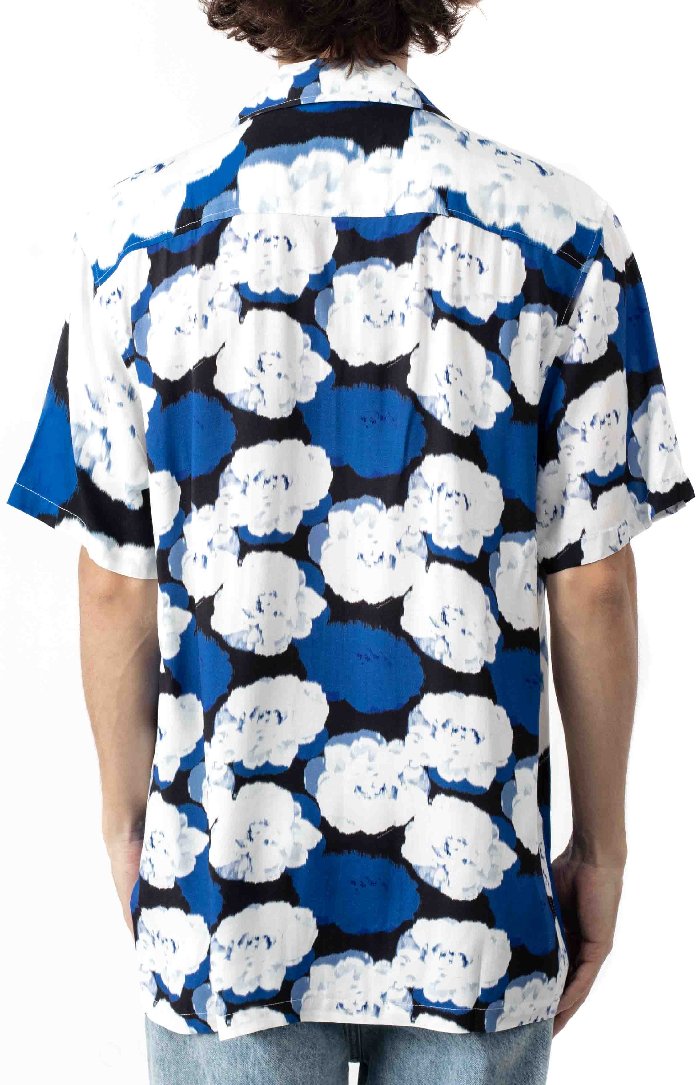Stunning Hamptons Vintage Floral Camp Collar Shirt in Blue - A Must-Have!