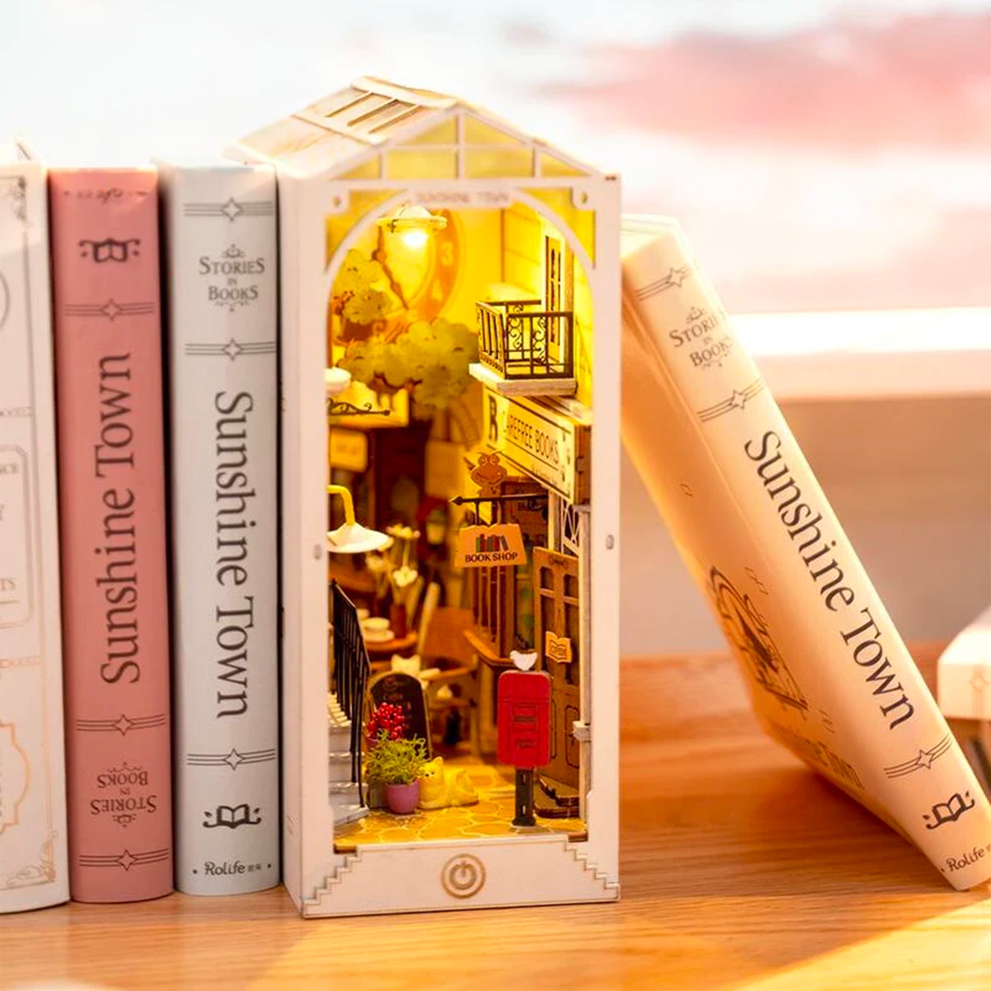 DIY Mini Book Nook - Enchanting Sunshine Town