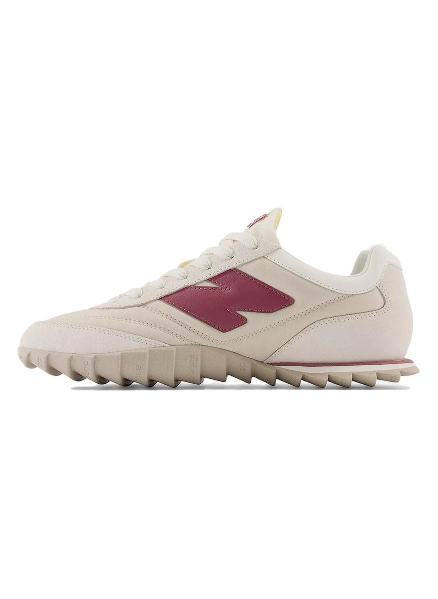 New Balance RC30 Heritage Sneakers - Sea Salt/Washed Burgundy: A Timeless Classic!