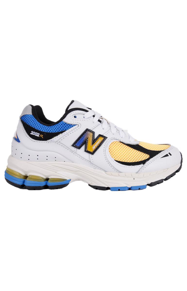 New Balance 2002R White and Lagoon Sneakers - A Fashion Must-Have!