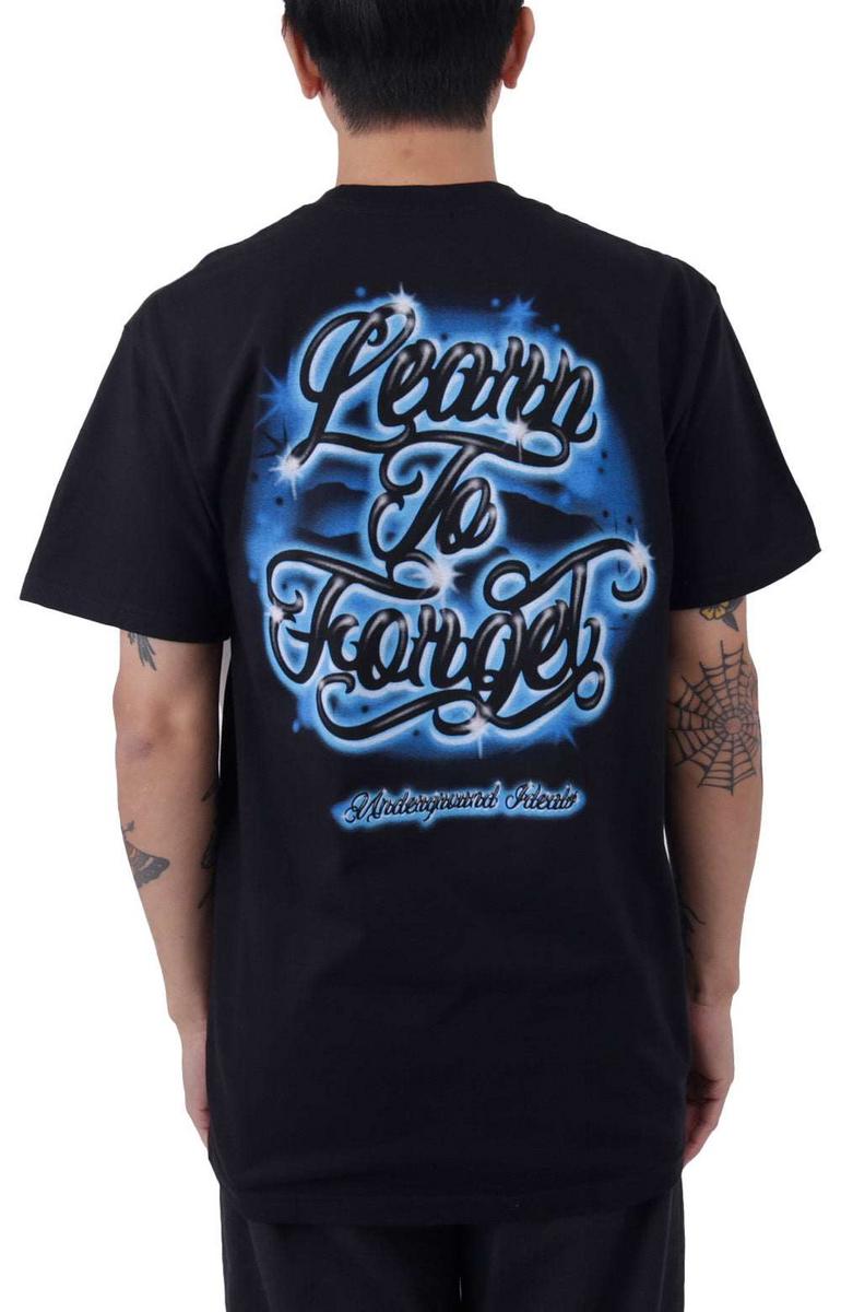 Stunning Airbrush Graphic Tee in Sleek Black