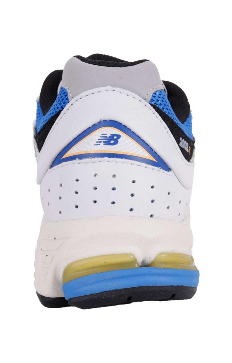 New Balance 2002R White and Lagoon Sneakers - A Fashion Must-Have!