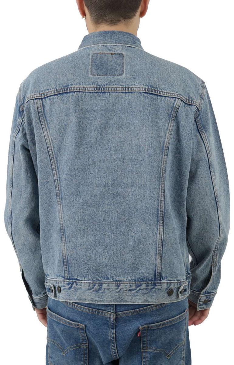 Levi's Iconic Trucker Jacket - A Timeless Wardrobe Essential